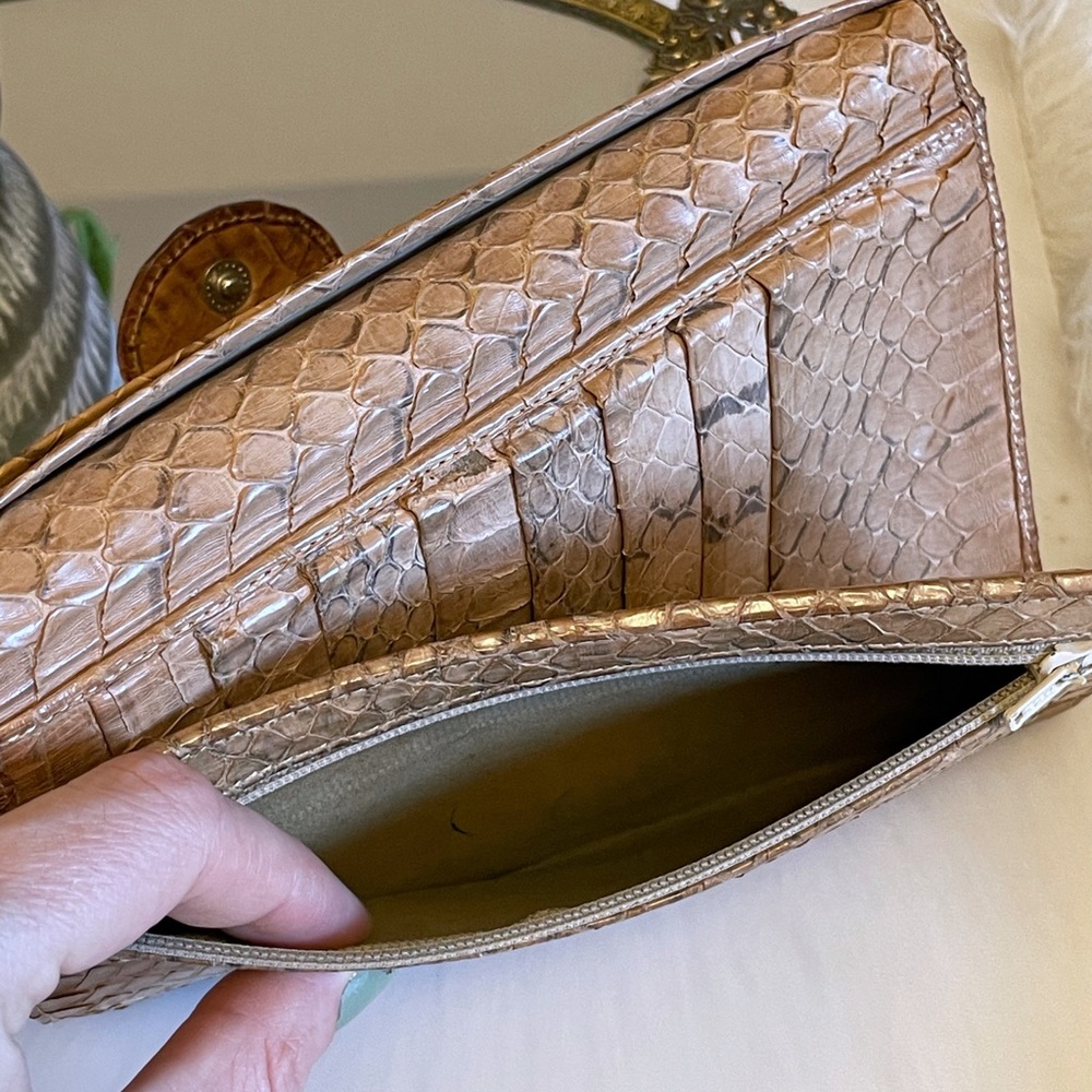 Vintage brown snake skin leather trifold wallet - Picture 10 of 12